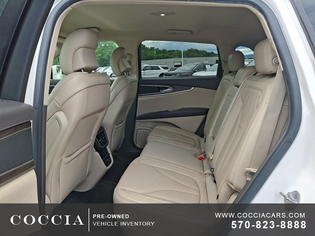 Used 2017 Lincoln MKX Select w/ Select Plus Package AWD/4WD image 10