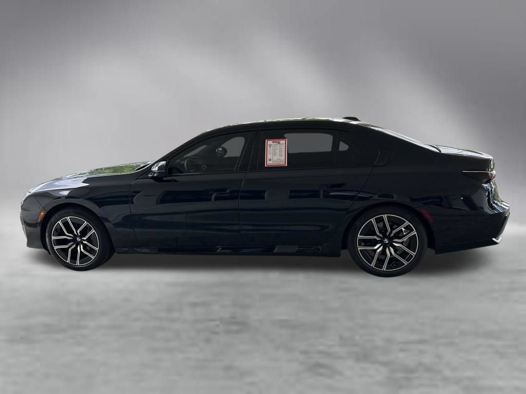 Used 2025 BMW 740i xDrive AWD/4WD image 8
