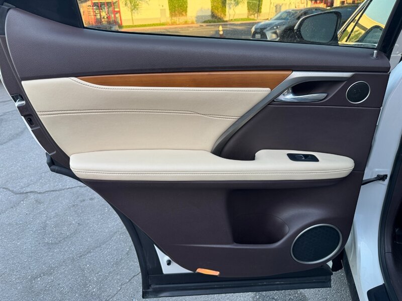 Used 2018 Lexus RX 450h AWD w/ Premium Package image 28