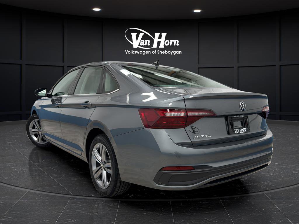 Used 2023 Volkswagen Jetta SE FWD image 5