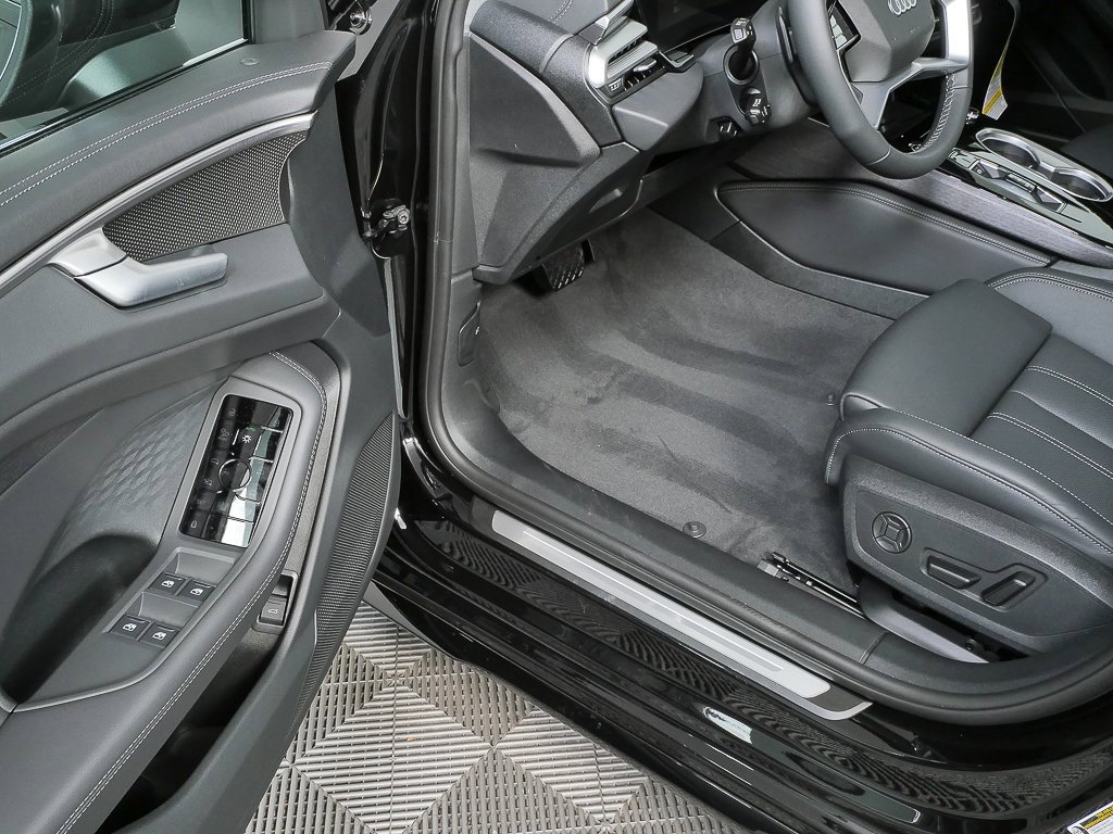 New 2026 Audi A6 Premium Plus image 8