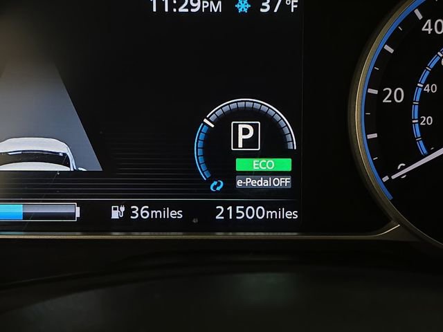 Used 2020 Nissan Leaf SV w/ SV Technology Package image 12