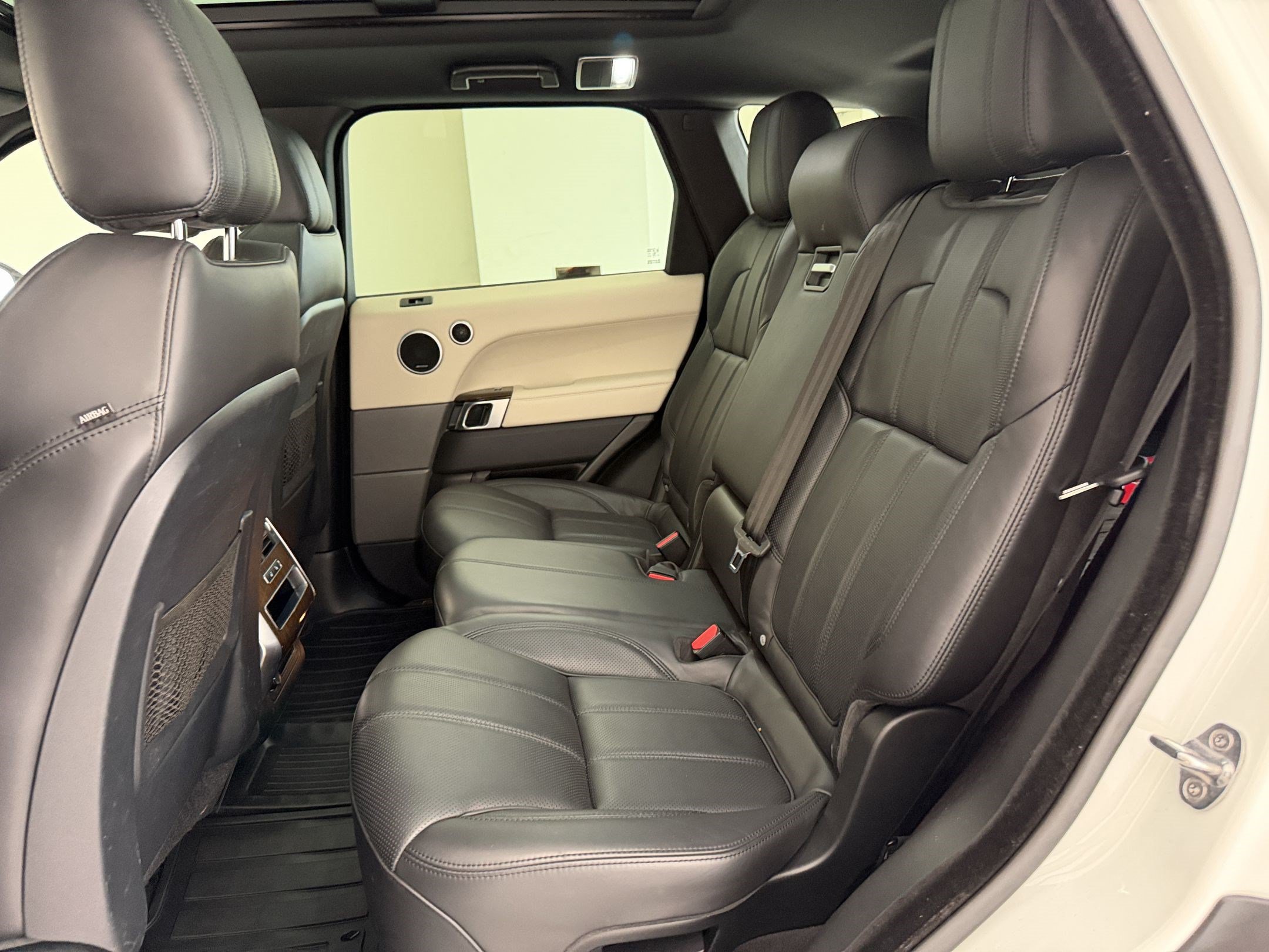 Used 2016 Land Rover Range Rover Sport HSE AWD/4WD image 23