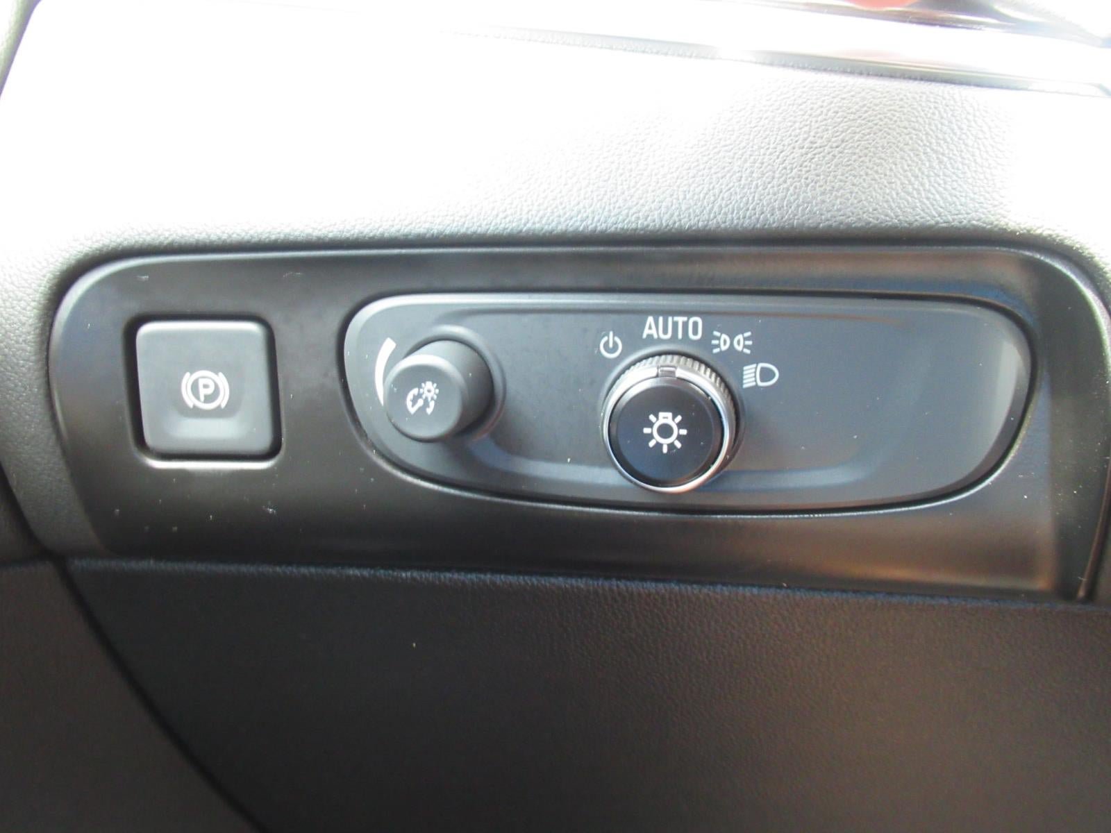 Used 2019 Buick Enclave Avenir w/ Avenir Technology Package FWD image 24