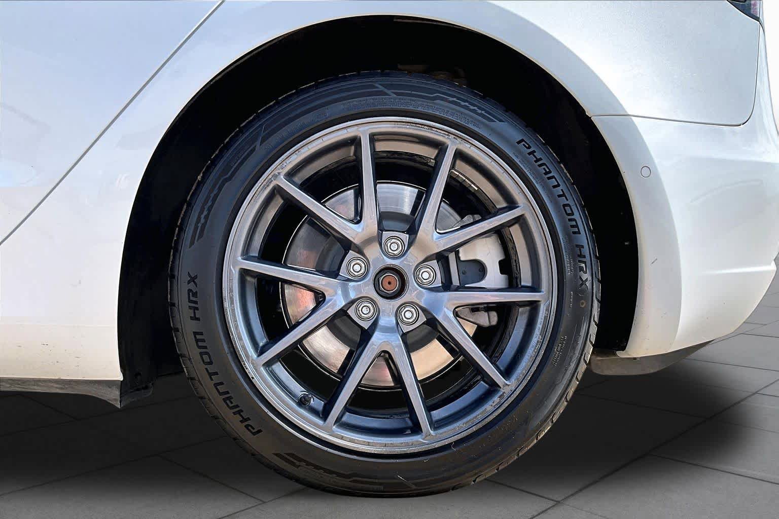 Used 2022 Tesla Model 3 Long Range AWD/4WD image 10