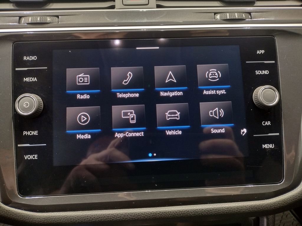 Certified 2024 Volkswagen Tiguan SE image 30