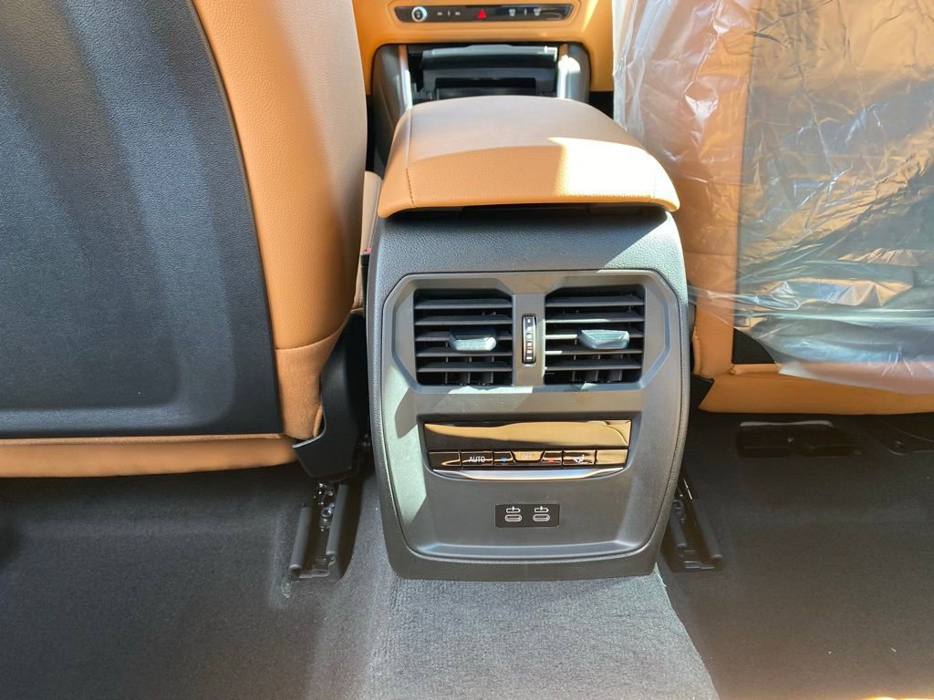 New 2026 BMW 330i xDrive Sedan w/ Premium Package image 8