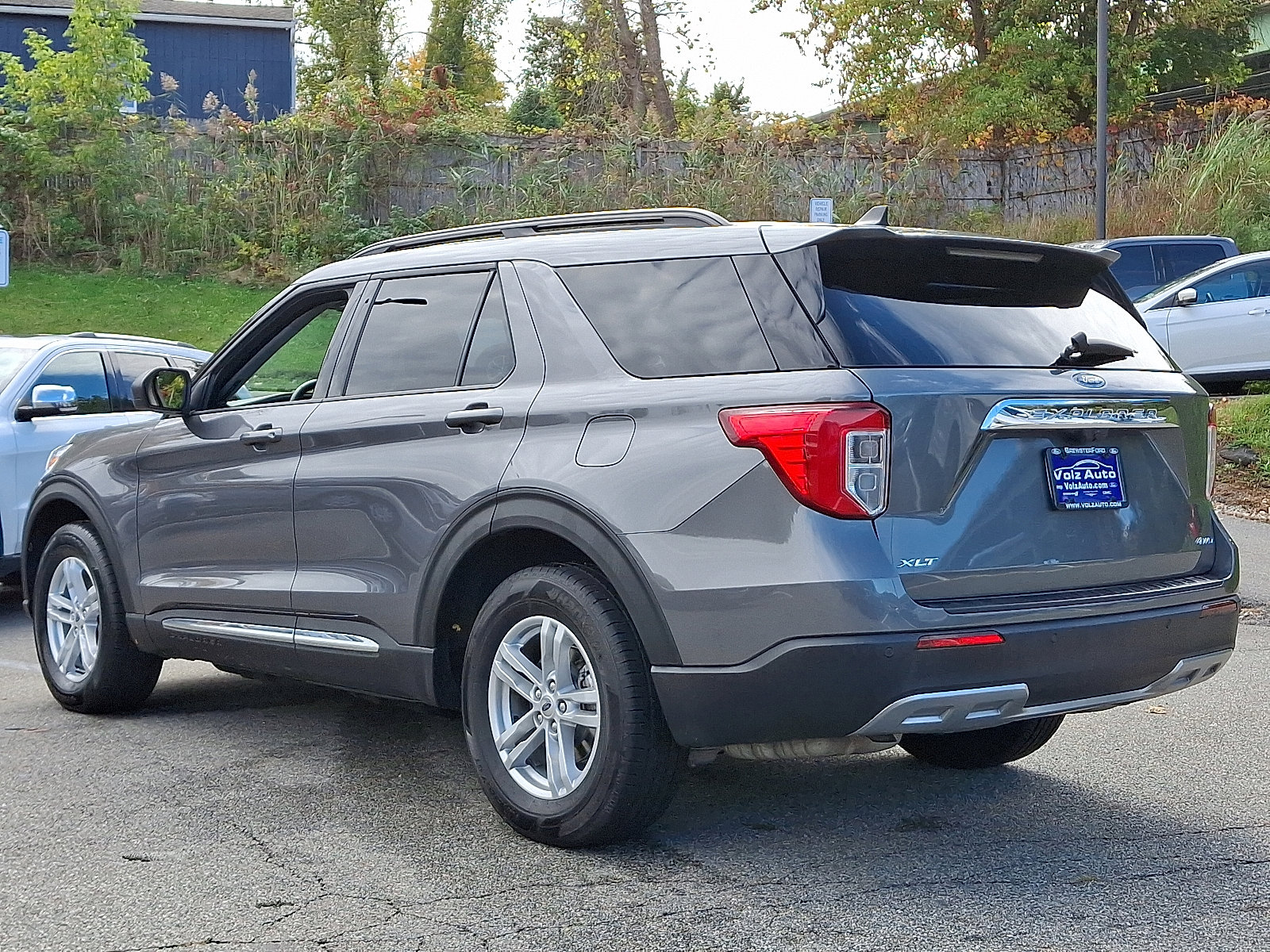 Certified 2022 Ford Explorer XLT w/ Equipment Group 202A image 7