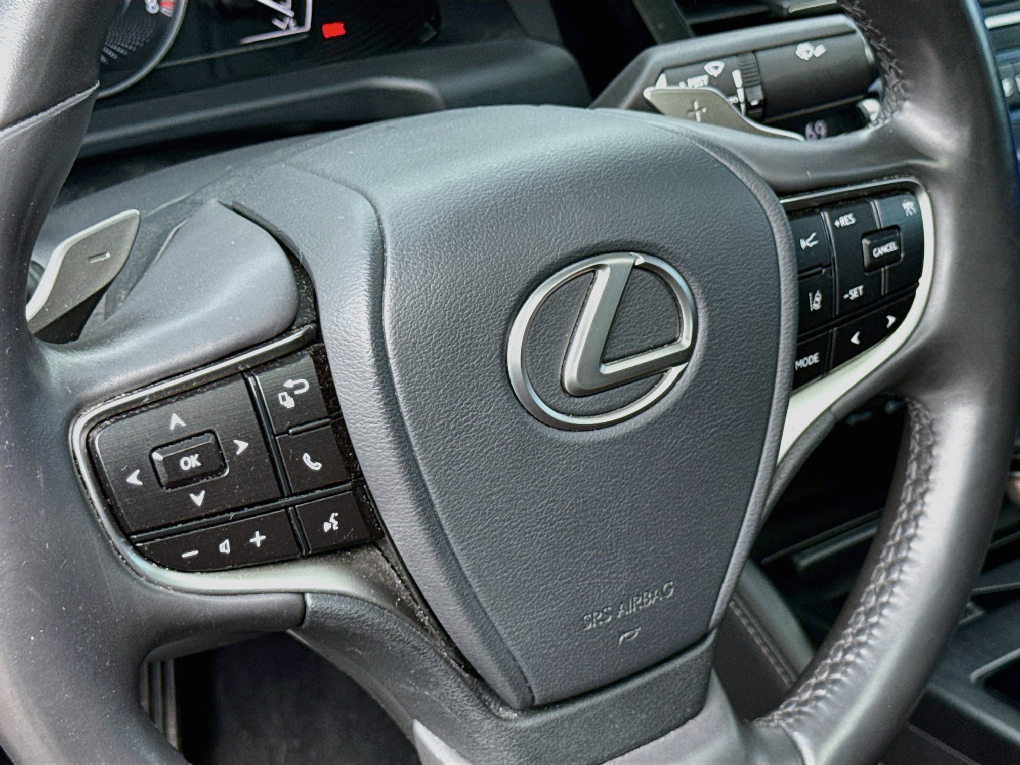 Used 2022 Lexus ES 250 w/ Premium Package AWD/4WD image 13
