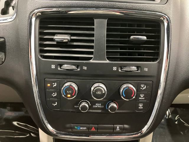 Used 2019 Dodge Grand Caravan SXT FWD image 37