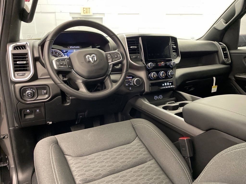 New 2026 RAM 1500 Express AWD/4WD image 10
