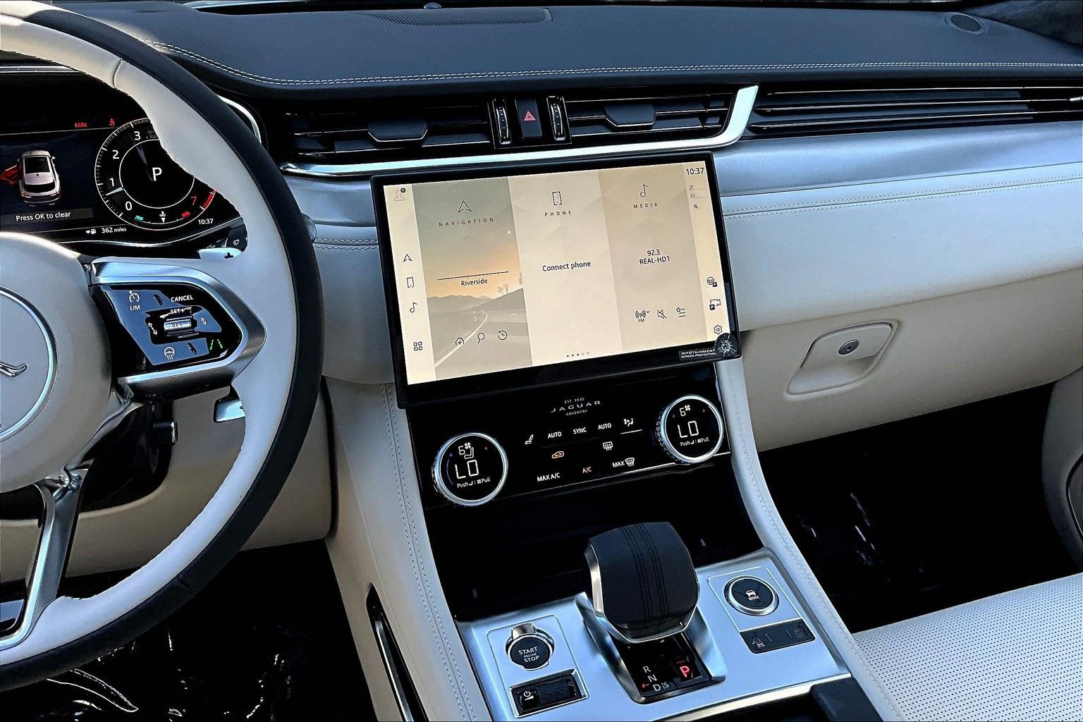 New 2026 Jaguar F-PACE R-Dynamic S AWD/4WD image 7