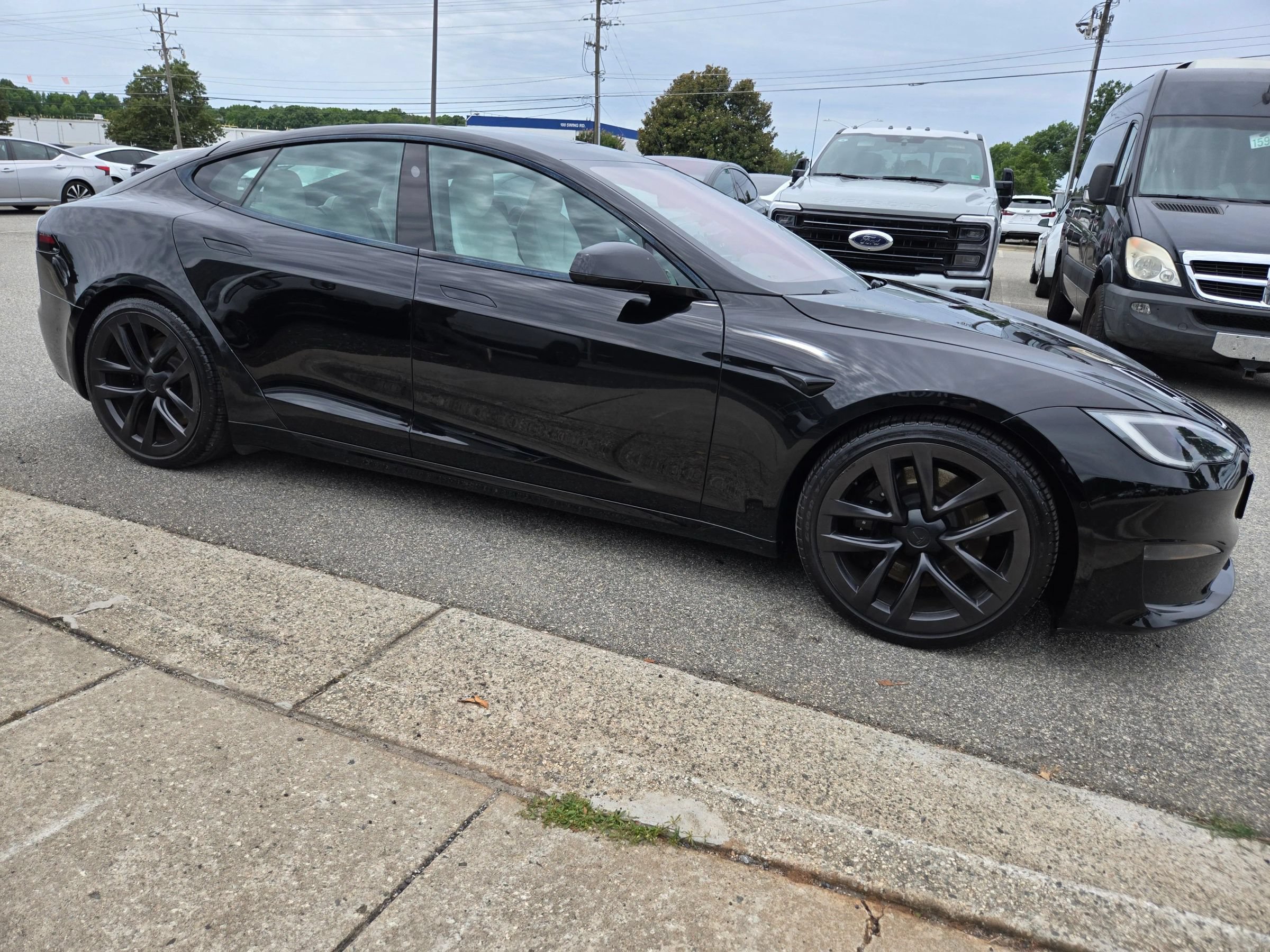 Used 2023 Tesla Model S Standard Range AWD/4WD image 31