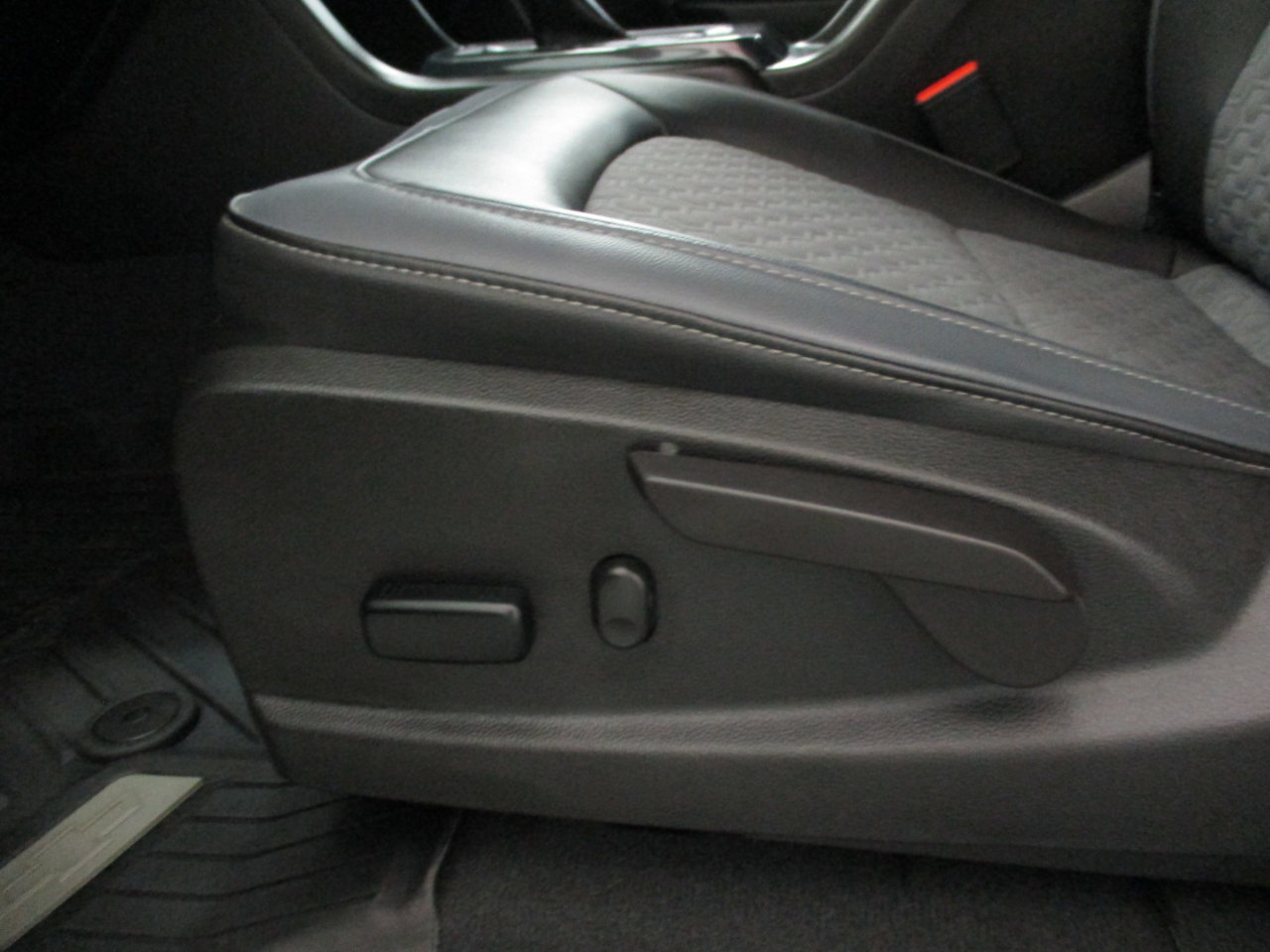 Used 2022 Chevrolet Colorado Z71 image 16