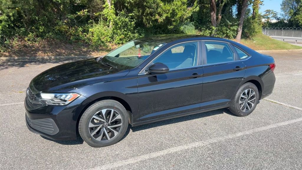 Used 2024 Volkswagen Jetta S image 29