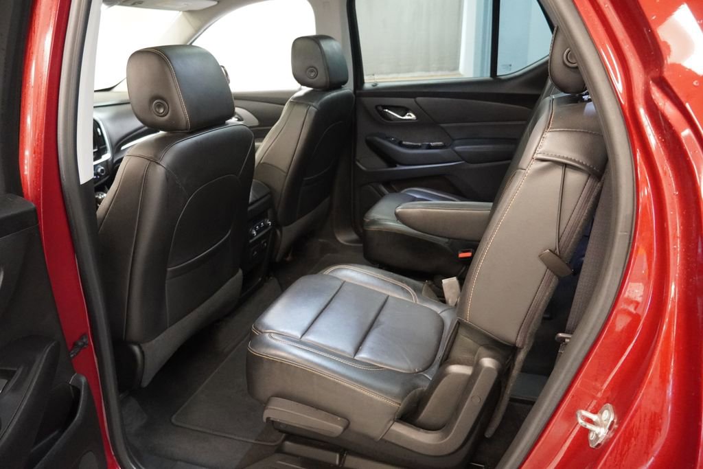 Used 2018 Chevrolet Traverse LT image 19
