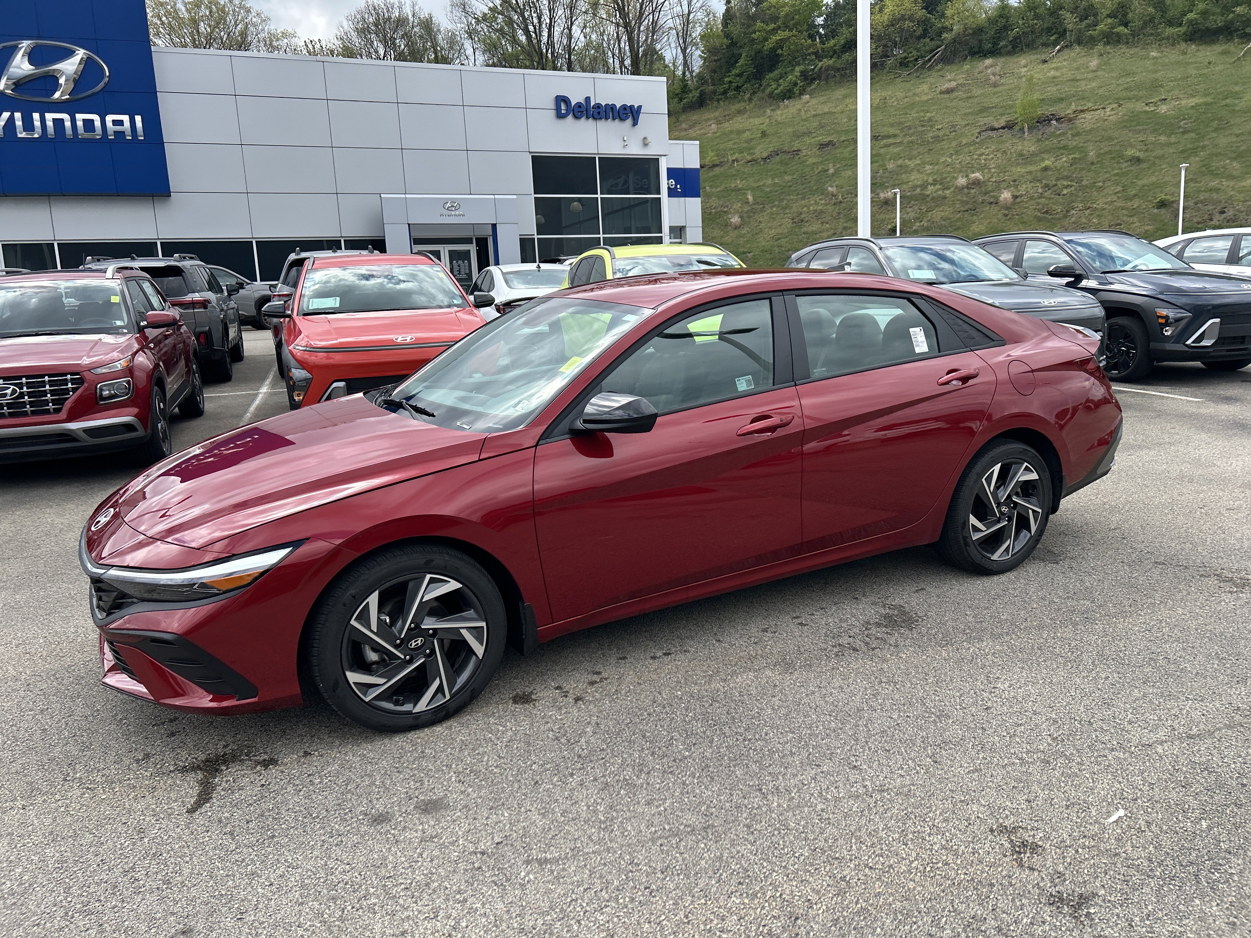 Used 2025 Hyundai Elantra Sport FWD image 21