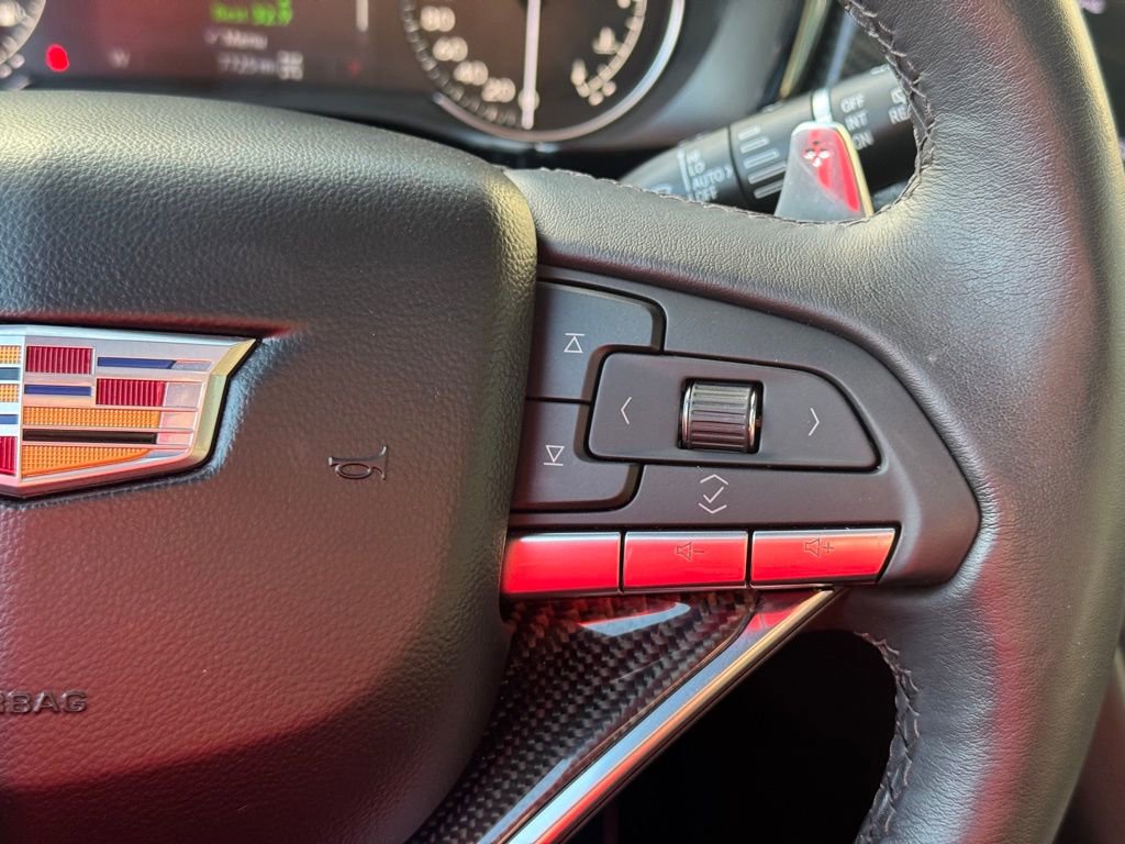 Used 2024 Cadillac XT6 Sport image 19