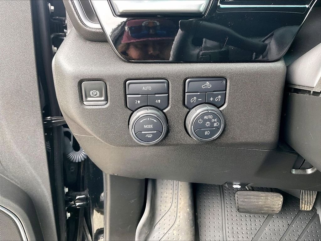Used 2024 Chevrolet Silverado 1500 RST AWD/4WD image 25