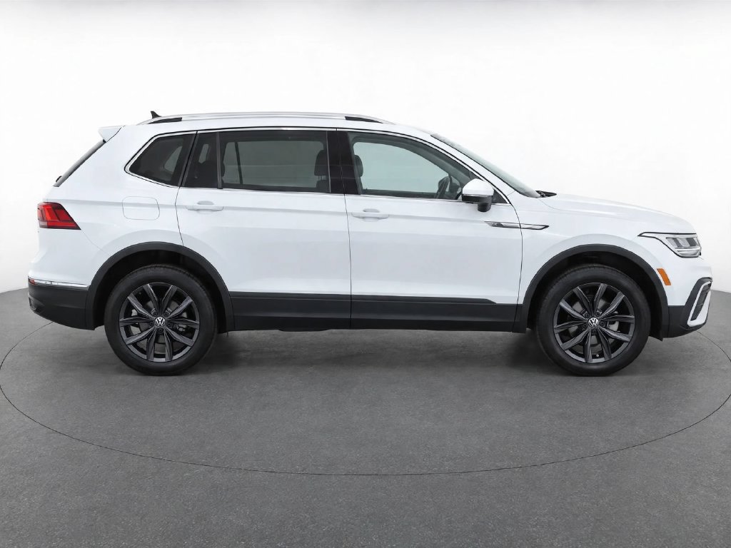 Certified 2023 Volkswagen Tiguan SE AWD/4WD image 6