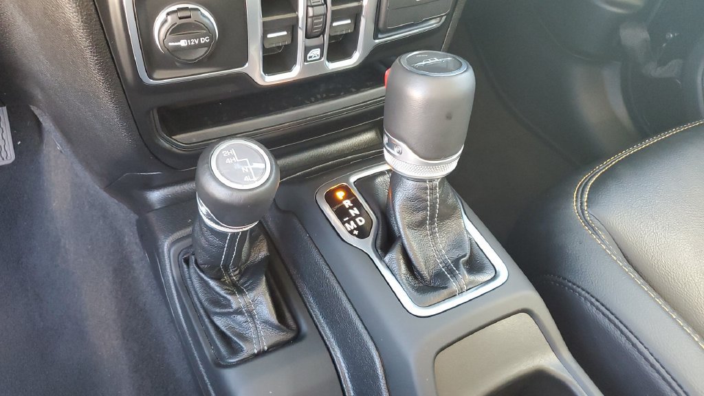 Used 2025 Jeep Gladiator Sport AWD/4WD image 26