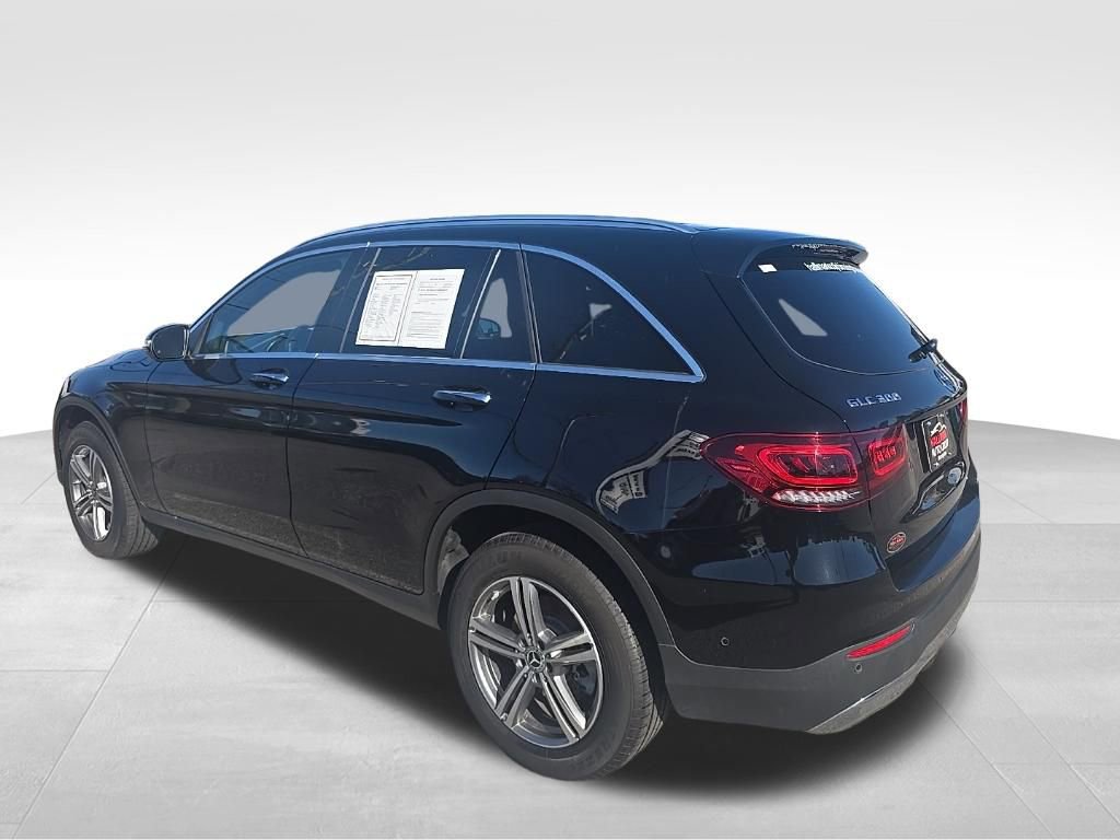 Used 2021 Mercedes-Benz GLC 300 4MATIC w/ Premium Package image 5