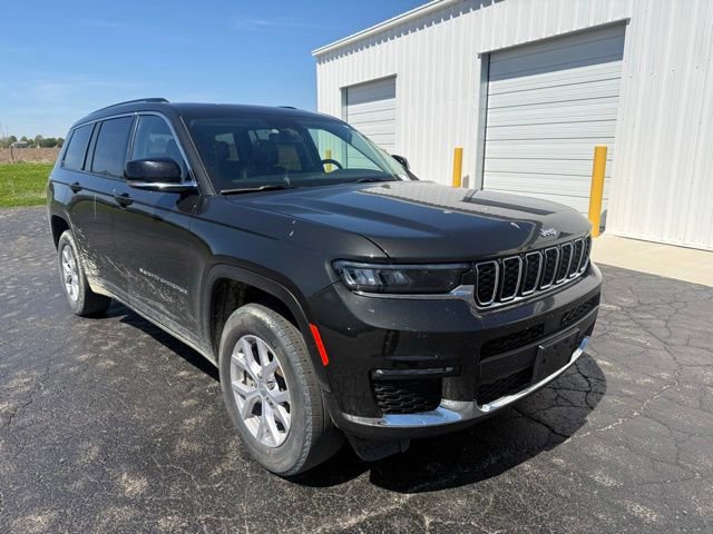 Used 2022 Jeep Grand Cherokee L Limited AWD/4WD image 3