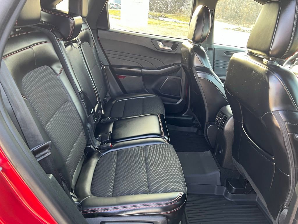 Used 2025 Ford Escape ST-Line image 14
