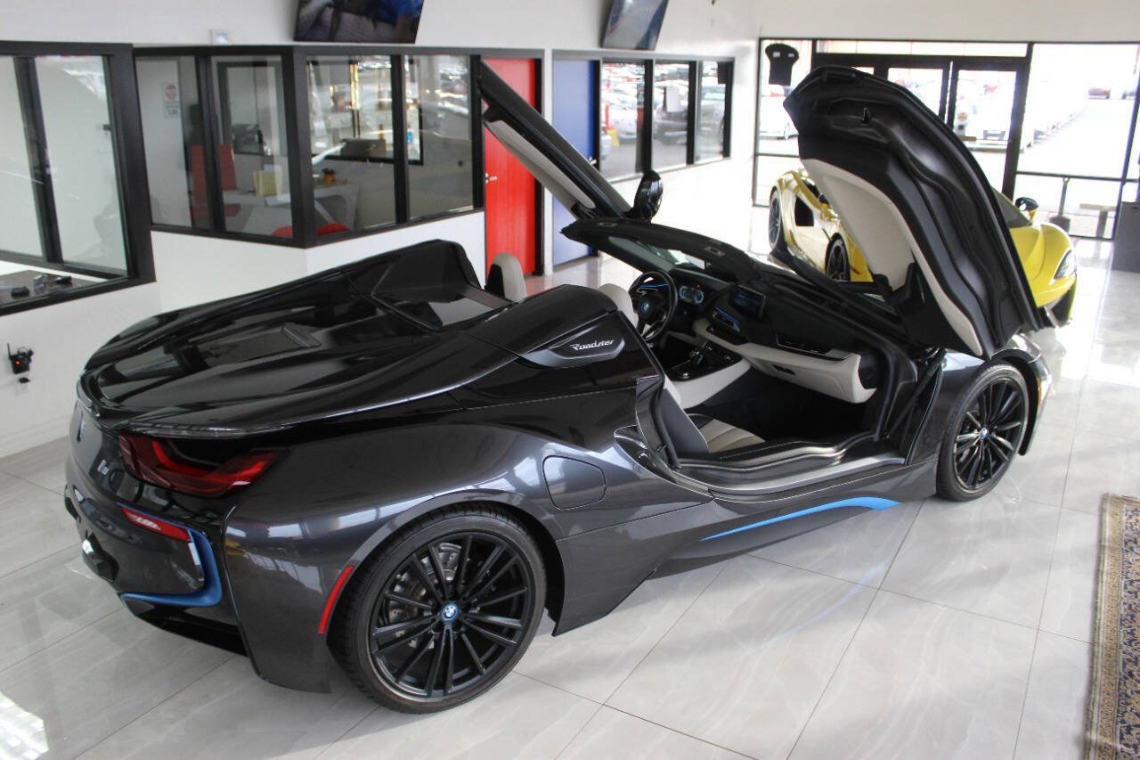 Used 2019 BMW i8 Roadster AWD/4WD image 1