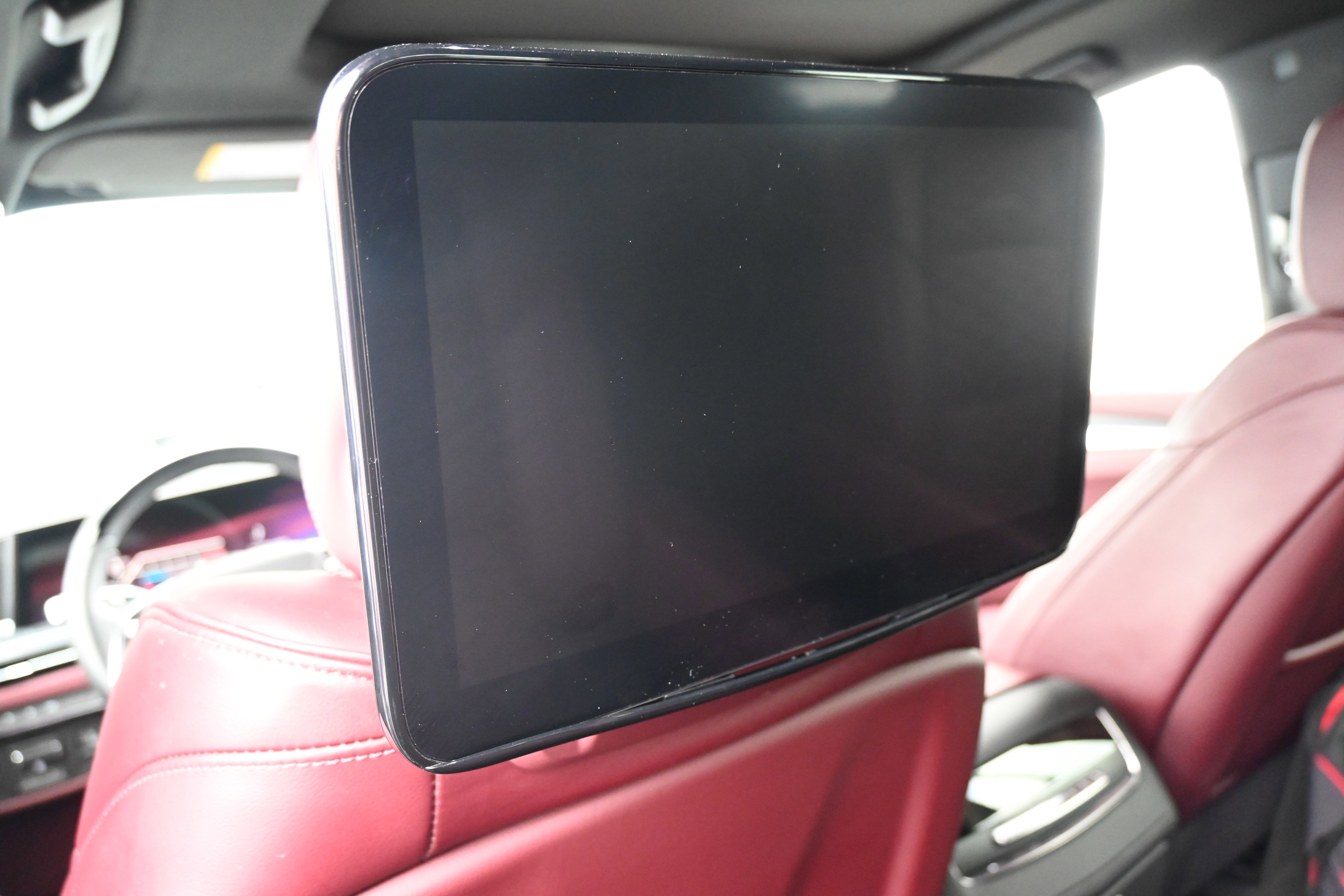 Used 2026 Cadillac Escalade Luxury w/ LPO, Floor Liner Package AWD/4WD image 28