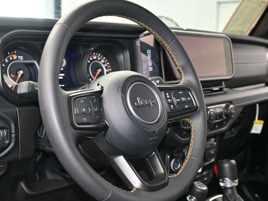 Used 2024 Jeep Gladiator Sport w/ Premium Package image 13