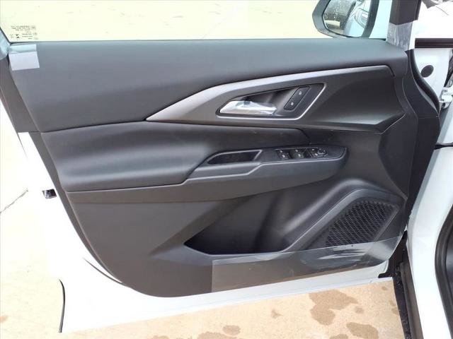 New 2026 Chevrolet Equinox EV LT image 17