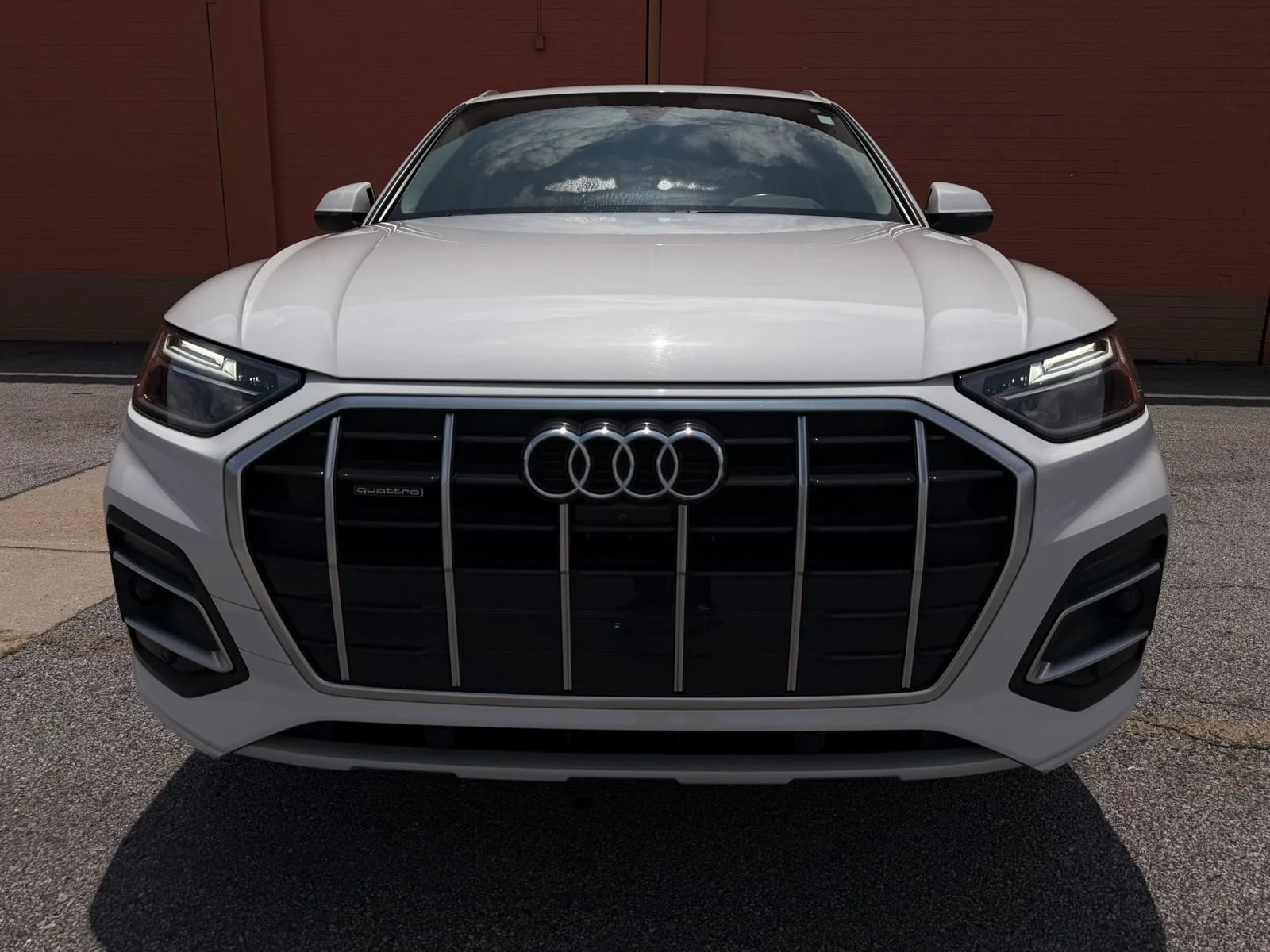 Used 2021 Audi Q5 2.0T Premium Plus w/ Premium Plus Package AWD/4WD image 3