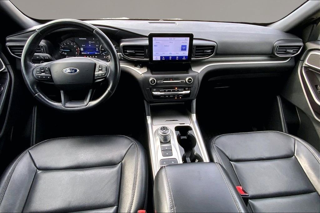 Used 2020 Ford Explorer XLT w/ Equipment Group 202A image 15