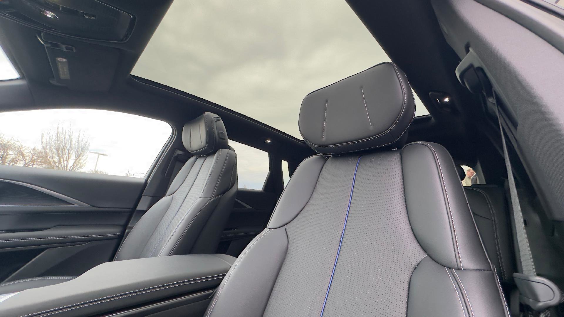 New 2026 Cadillac Lyriq Luxury image 12