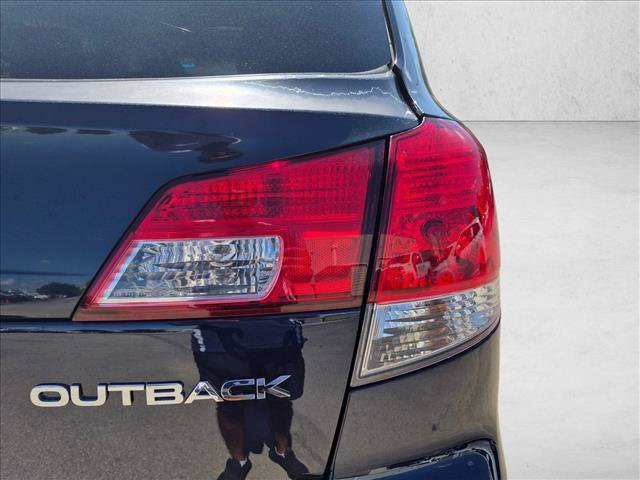 Used 2014 Subaru Outback 2.5i Limited AWD/4WD image 12