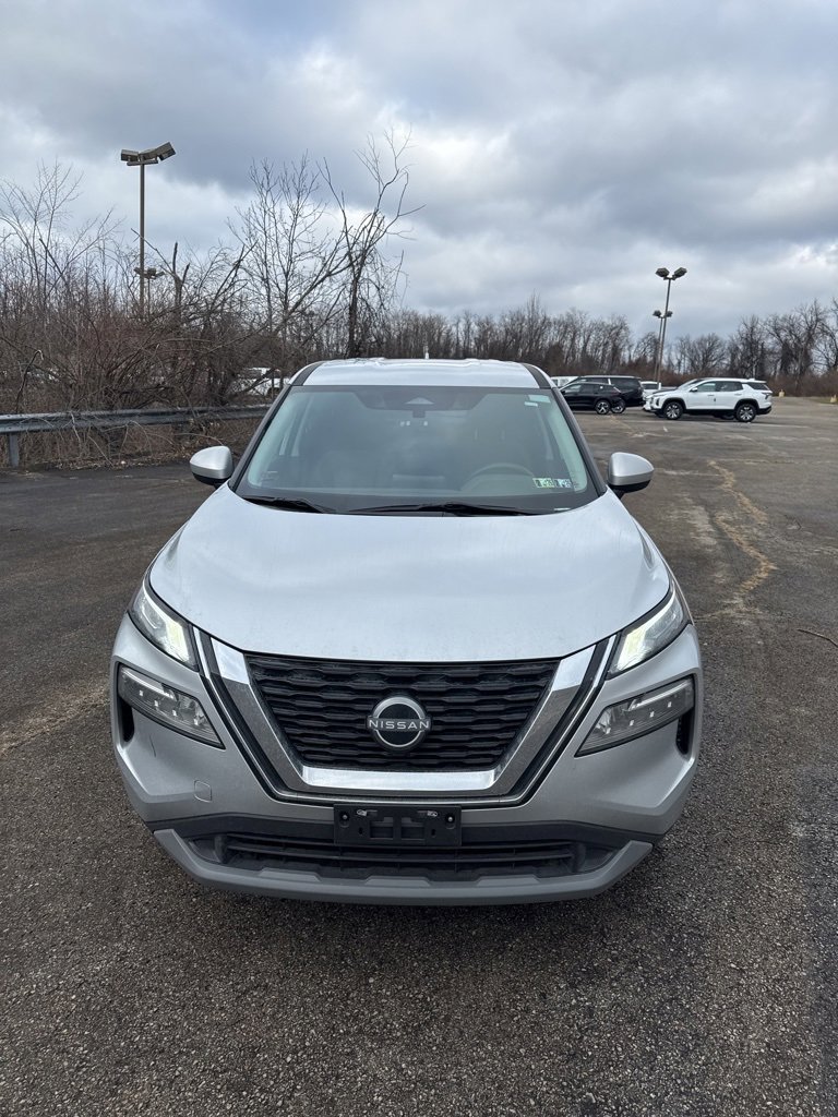 Used 2023 Nissan Rogue SV image 8