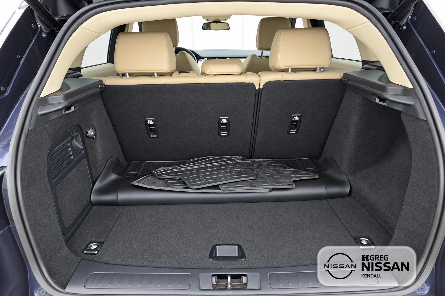 Used 2019 Land Rover Range Rover Evoque SE AWD/4WD image 14
