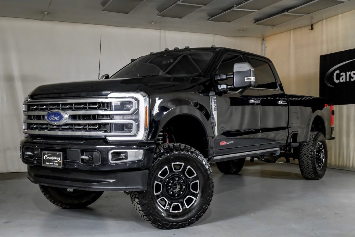 Used 2023 Ford F350 Platinum AWD/4WD image 4
