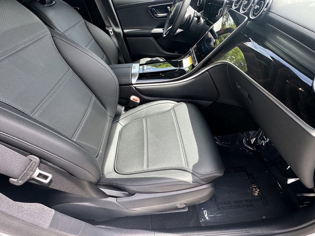 Certified 2025 Mercedes-Benz GLC 300 4MATIC image 15