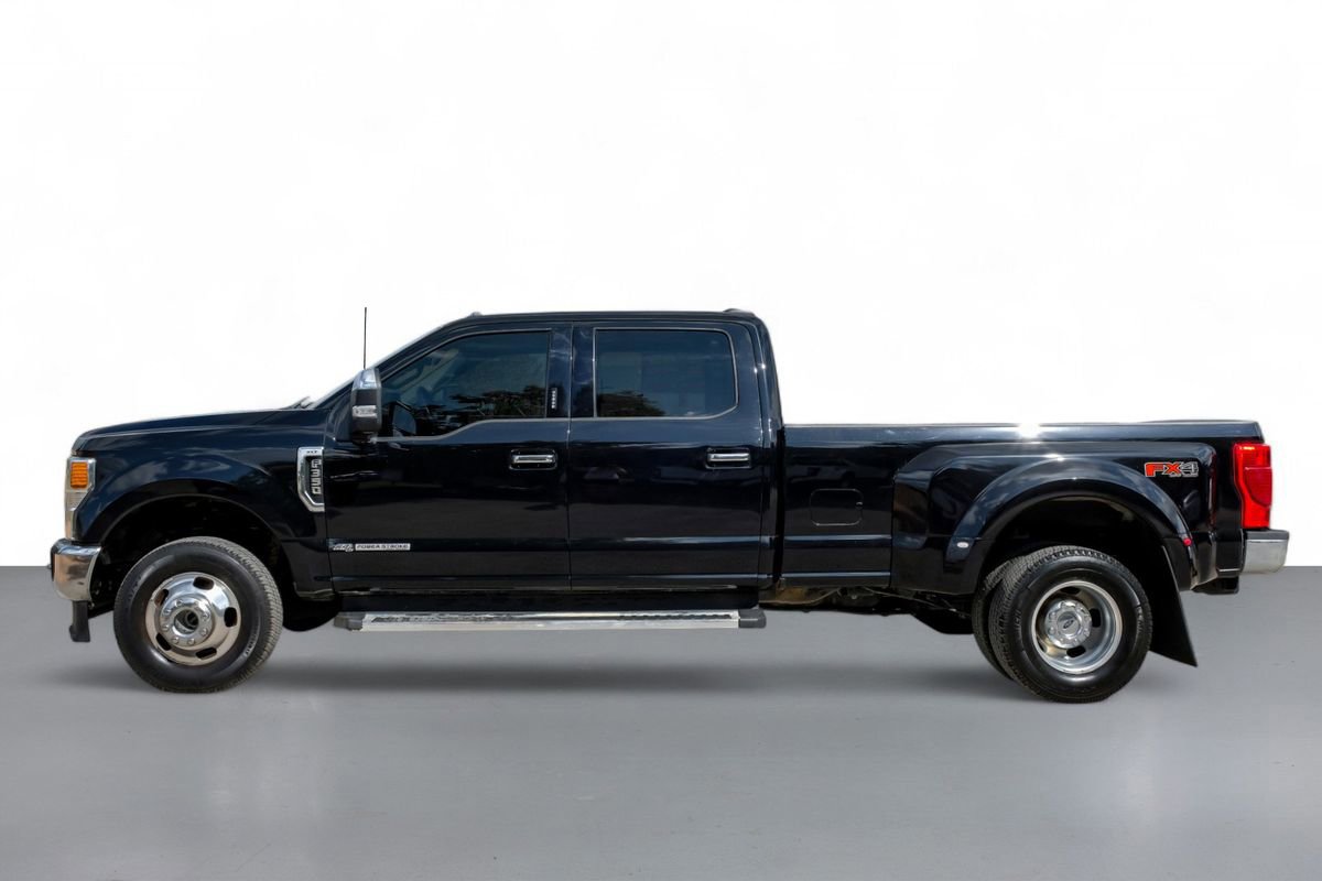 Used 2022 Ford F350 XLT w/ XLT Premium Package image 9