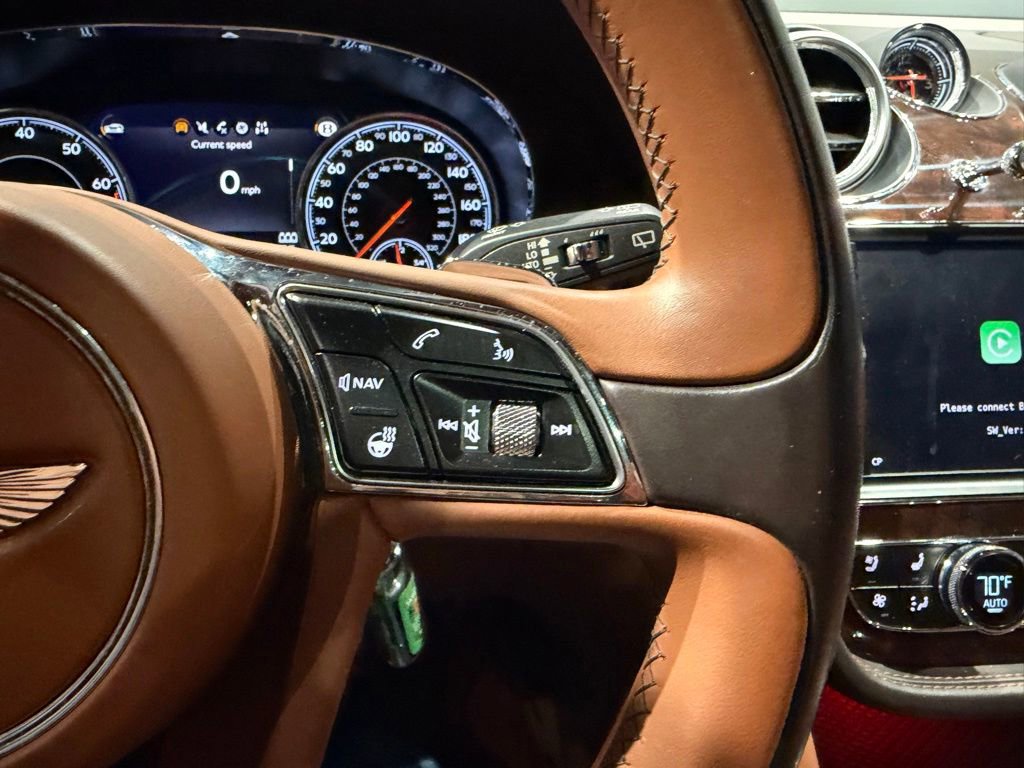 Used 2018 Bentley Bentayga AWD/4WD image 13