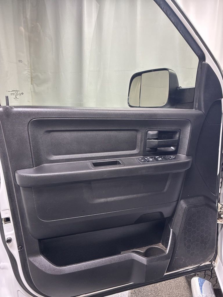 Used 2018 RAM 2500 Tradesman w/ Chrome Appearance Group image 11