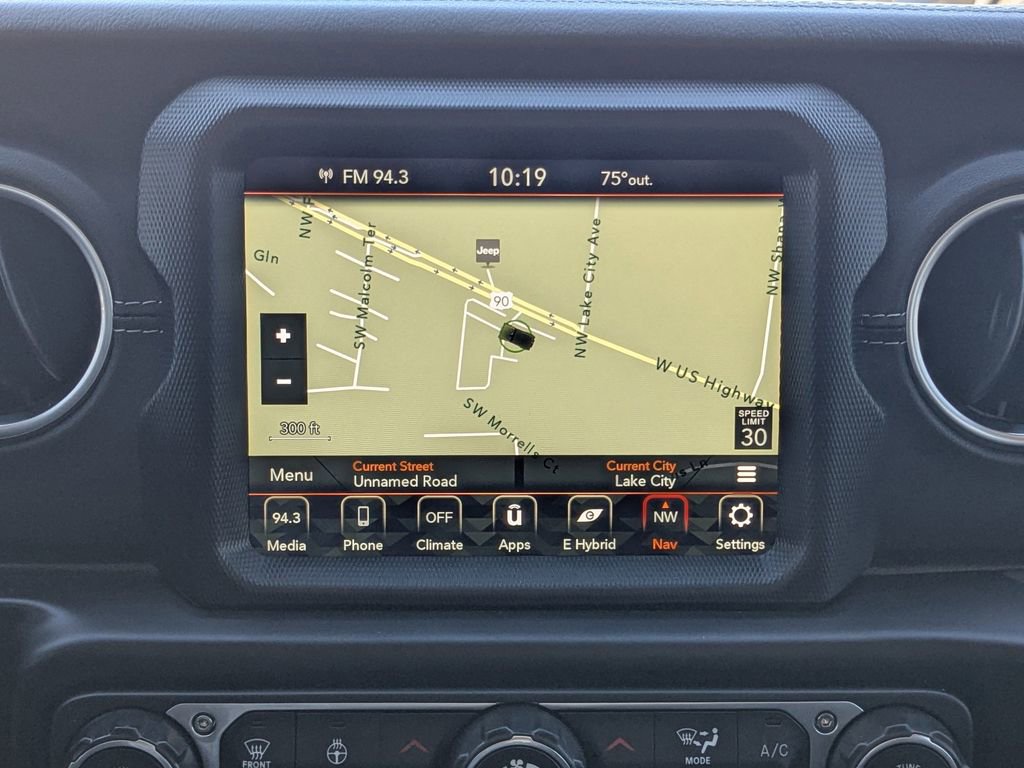 Used 2022 Jeep Wrangler Unlimited Sahara w/ Cold Weather Group image 29