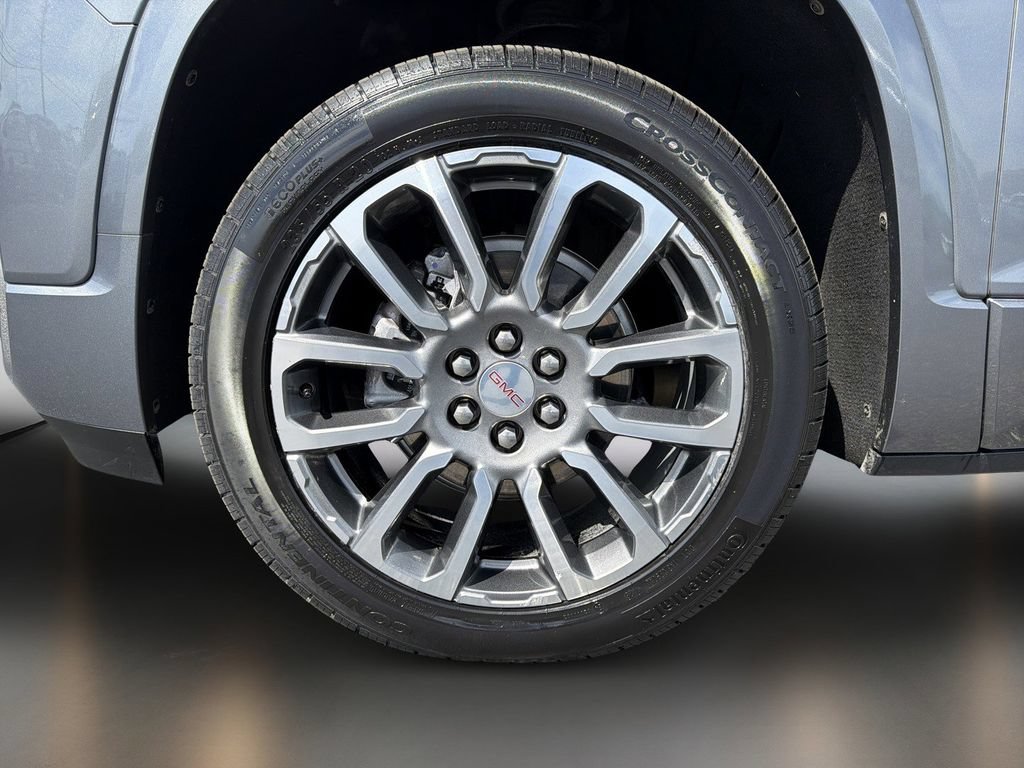 Used 2021 GMC Acadia Denali w/ Denali Technology Package FWD image 10