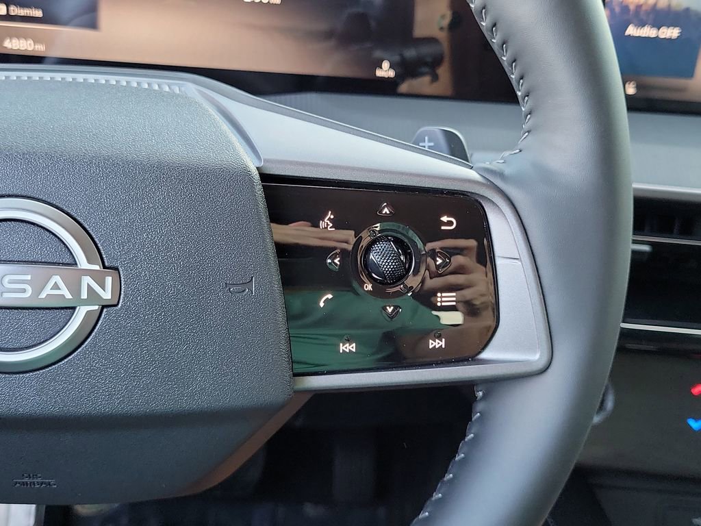 Certified 2025 Nissan Murano SV image 6