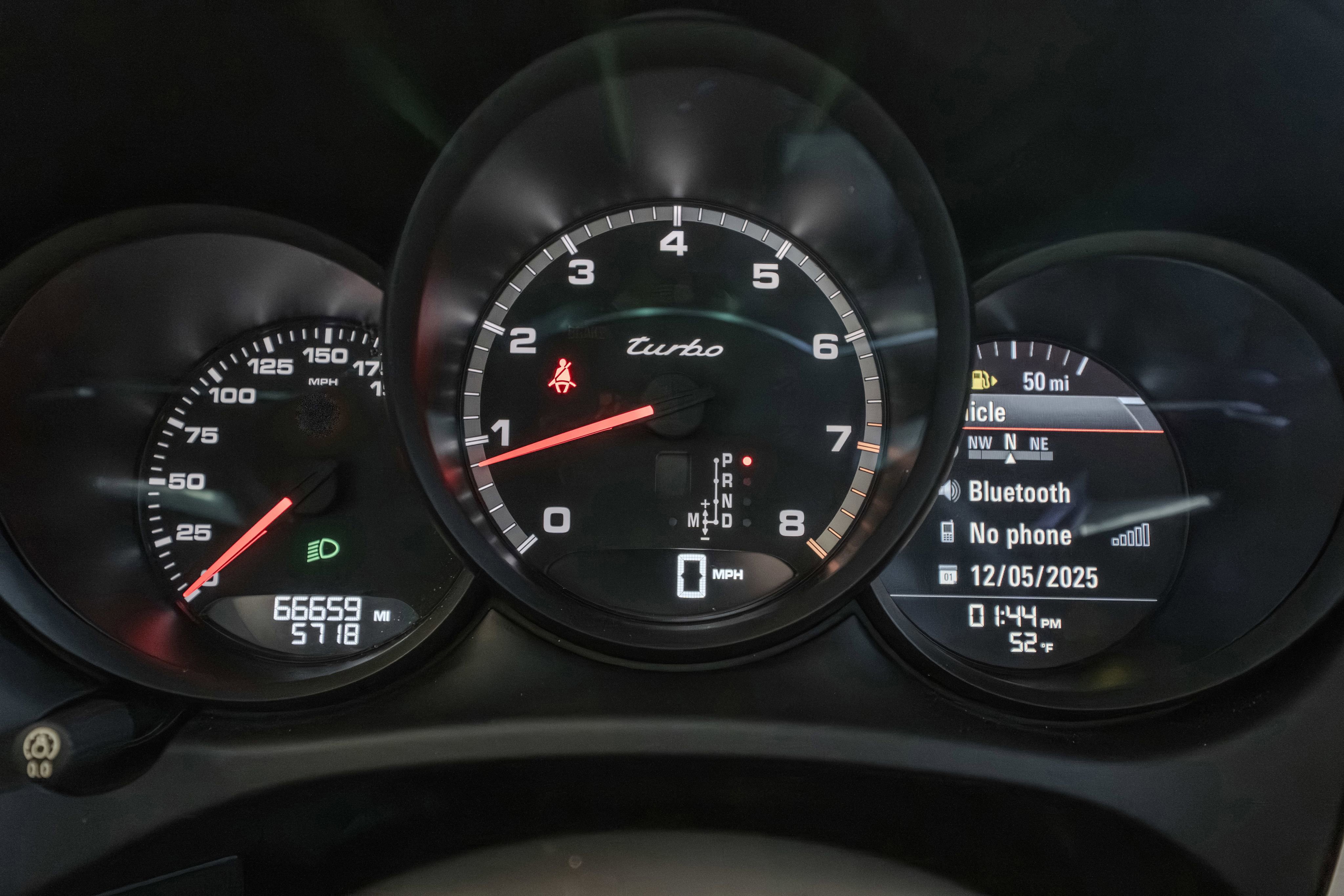 Used 2018 Porsche Macan Turbo w/ Premium Package Plus image 10