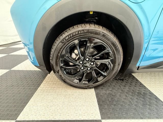 New 2027 Chevrolet Bolt RS w/ Technology Package FWD image 9