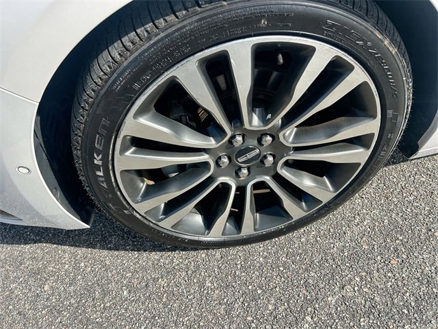 Used 2018 Lincoln Continental Reserve image 14