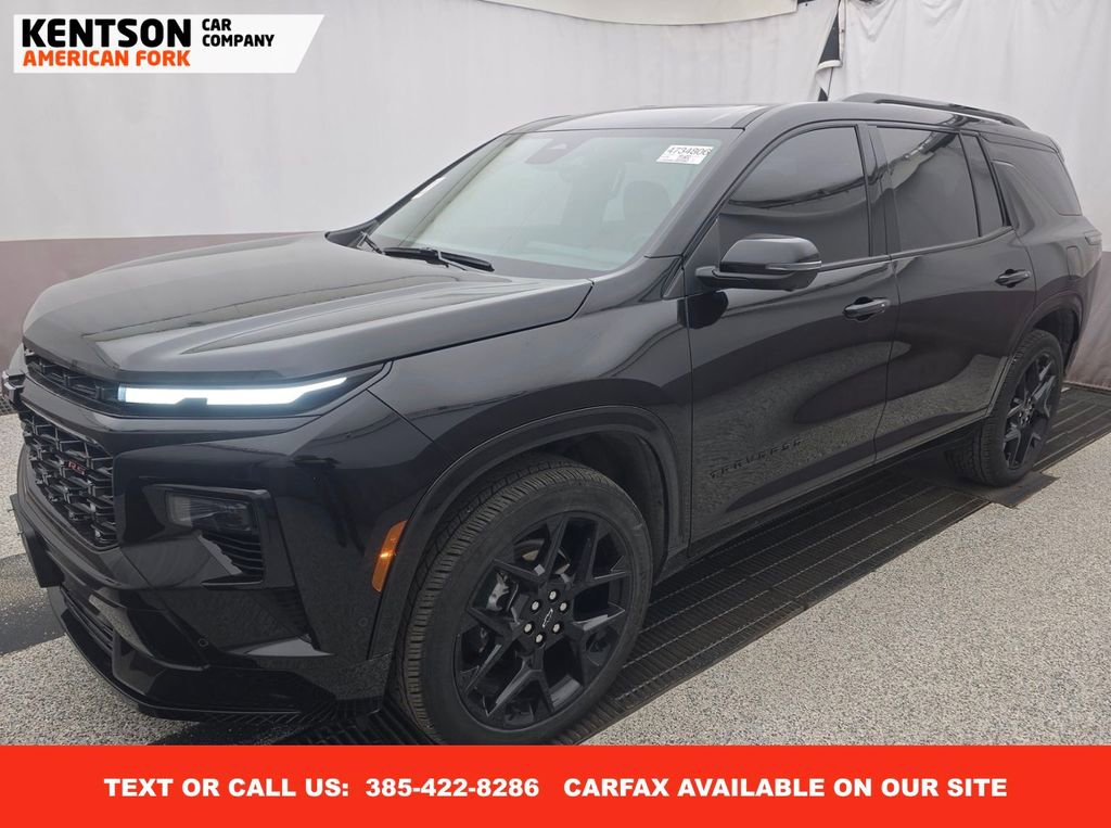 Used 2025 Chevrolet Traverse RS w/ LPO, Floor Liner Package image 1